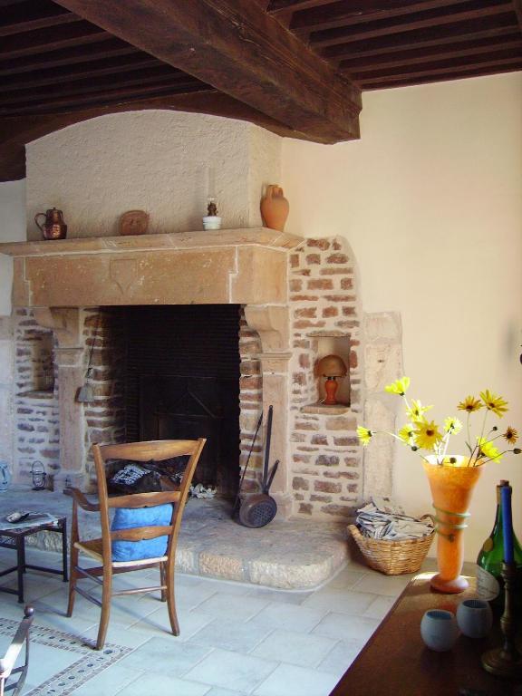 Bed and Breakfast Le Vieux Chateau Leynes Номер фото
